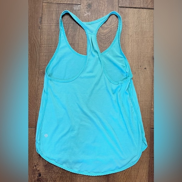 Lululemon activewear tank top sz 8 - Picture 5 of 6